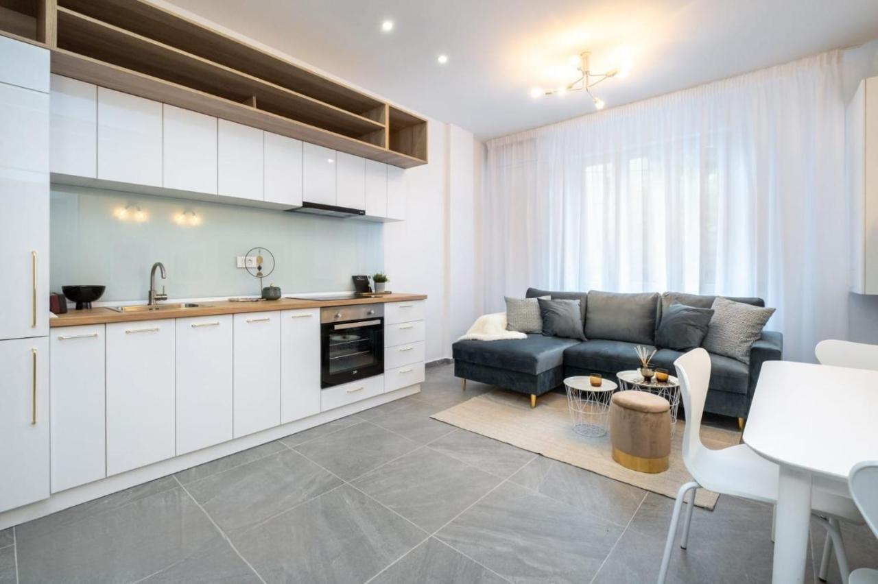 Cozy Cheerful In Center Bucharest Διαμέρισμα Εξωτερικό φωτογραφία